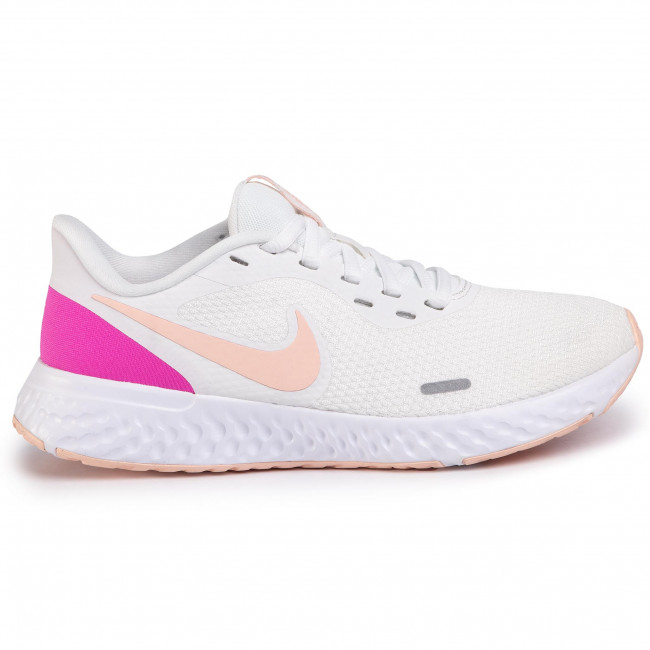 nike revolution 5 beige