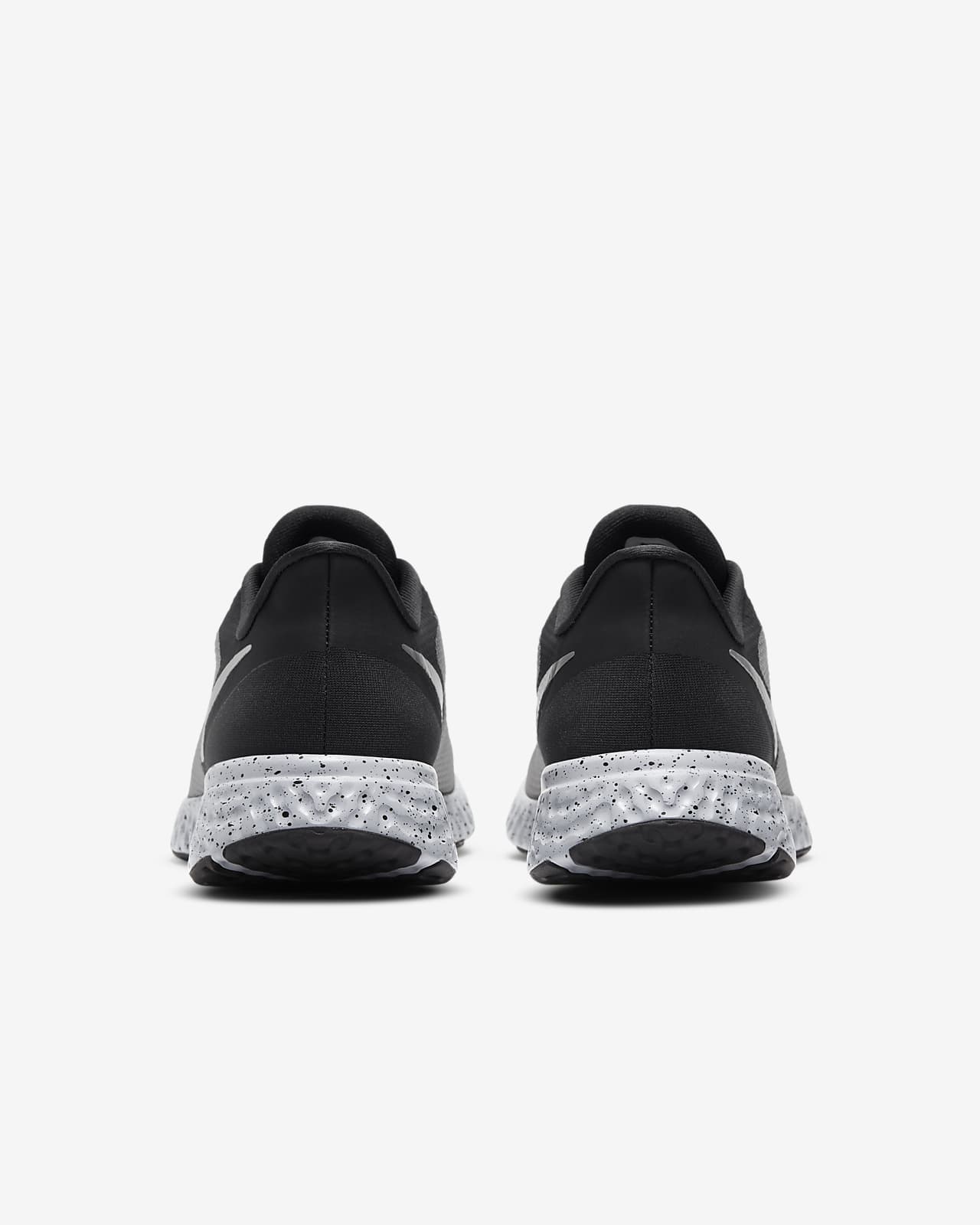 CV0159-001 Nike Revolution 5 PRM